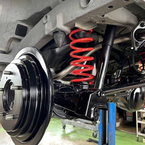 新車の下回り