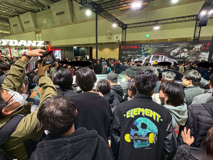 GRGTに群がる人々