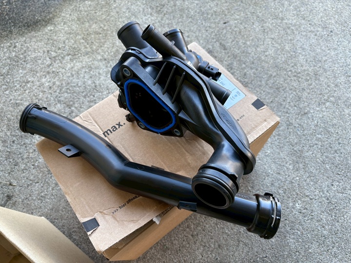 R56サーモスタットケース