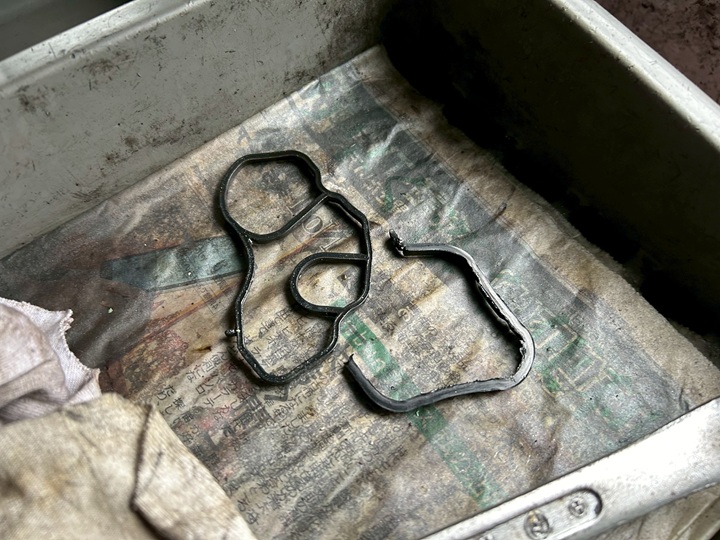 オイルフィルターハウジングのパッキン